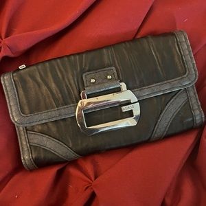 Guess trifold wallet